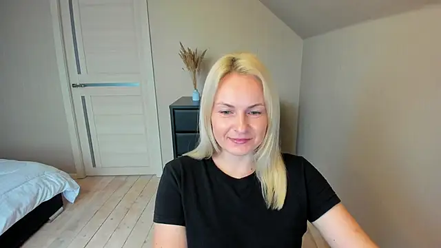 Alicee Gracee online show from October 20, 8:48 am
