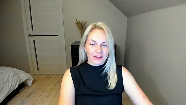 Alicee Gracee online show from October 17, 7:37 pm