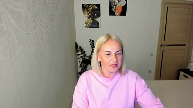 Snapshot of Alicee_Gracee chatting on June 30, 7:36 pm Alicee Gracee online show from June 30, 7:36 pm