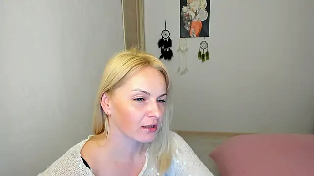 Alicee Gracee online show from February 3, 8:03 pm