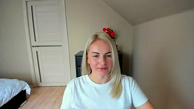 Alicee Gracee online show from October 6, 9:32 am