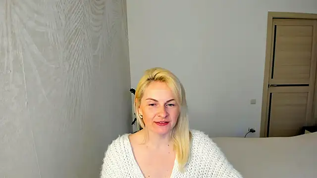 Alicee Gracee online show from April 1, 12:50 pm