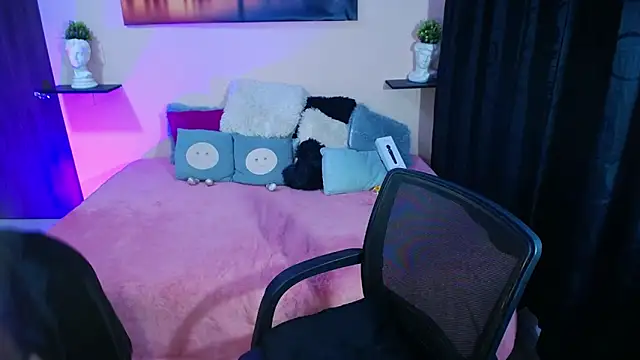 cristal-evanns online show from January 7, 12:03 am