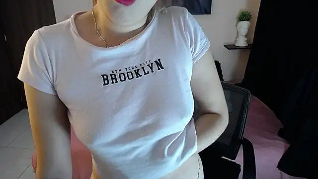 cristal-evanns online show from March 9, 8:45 pm