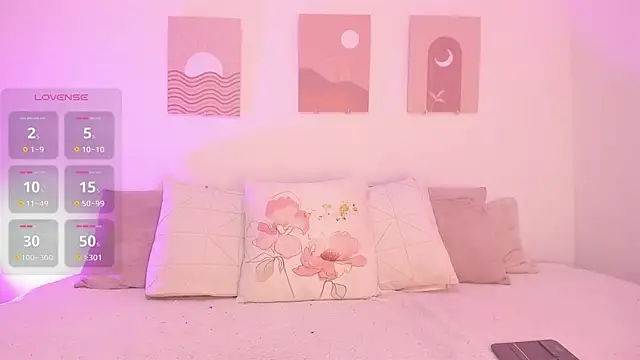 Mia Heartt online show from February 10, 10:40 pm