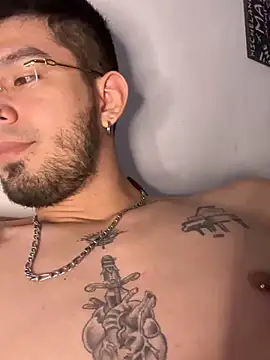 Snapshot of Anthony-Martin chatting on February 18, 5:42 pm Anthony-Martin online show from February 18, 5:42 pm