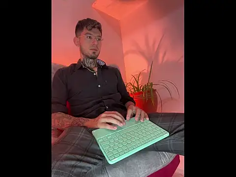 Anthony-Martin online show from November 4, 1:15 pm