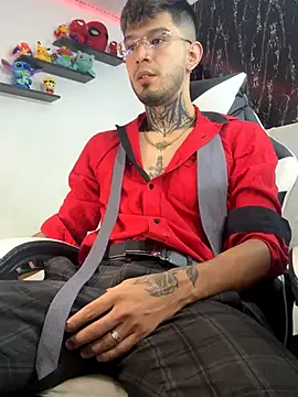 Snapshot of Anthony-Martin chatting on October 6, 12:06 pm Anthony-Martin online show from October 6, 12:06 pm
