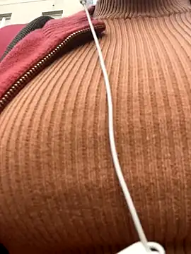 Snapshot of ScarletAss chatting on September 9, 5:17 am ScarletAss online show from September 9, 5:17 am