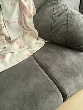 Snapshot of mertt3457 chatting on February 5, 8:43 am mertt3457 online show from February 5, 8:43 am