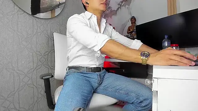 Lucii fer  online show from May 23, 11:42 am