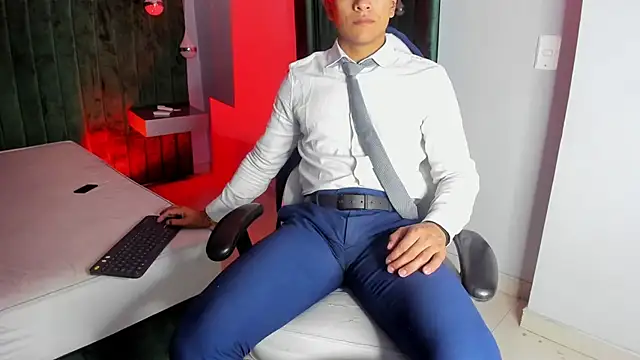 Snapshot of Lucii_fer_ chatting on September 24, 11:39 am Lucii fer online show from September 24, 11:39 am