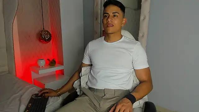 Lucii fer  online show from January 16, 11:25 am