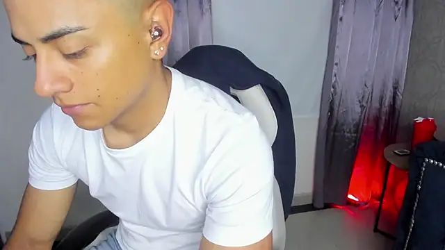 Lucii fer  online show from January 14, 11:36 am