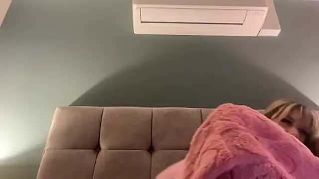 LustfulLuna  online show from November 4, 6:22 pm