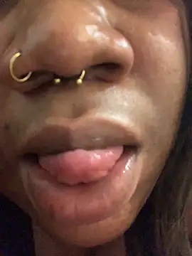 bonbonaumiel online show from December 25, 8:28 pm