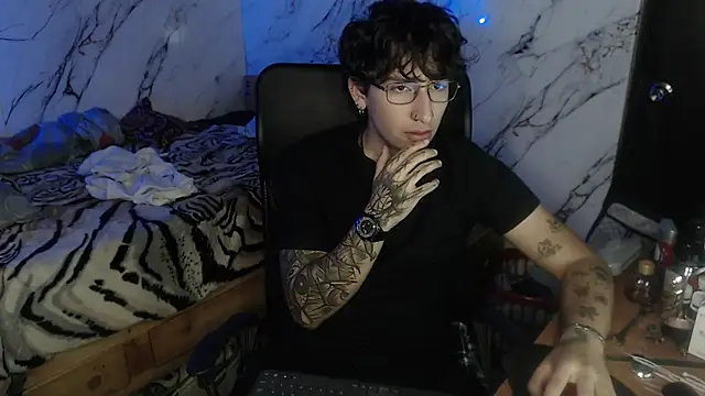 Dereck Dickson online show from January 18, 11:52 pm