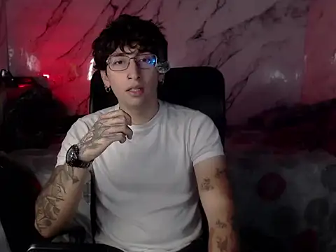 Dereck Dickson online show from April 4, 2:40 am