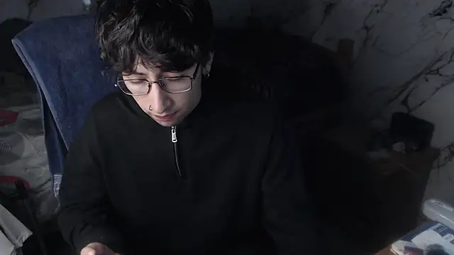 Dereck Dickson online show from April 18, 4:04 am