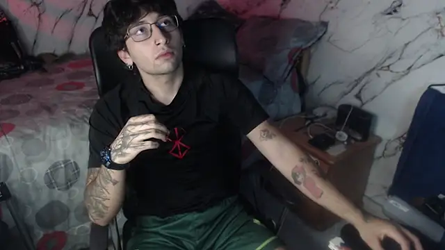 Dereck Dickson online show from April 11, 4:09 am