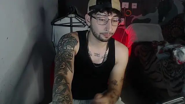 Snapshot of Dereck_Dickson chatting on November 25, 4:57 am Dereck Dickson online show from November 25, 4:57 am