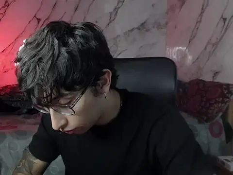 Dereck Dickson online show from March 30, 4:36 am