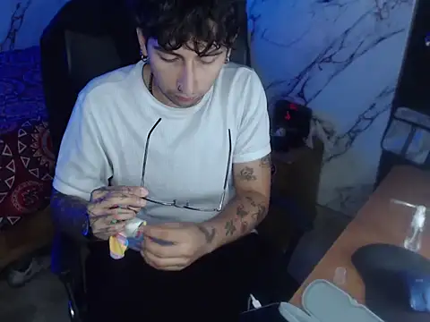 Dereck Dickson online show from March 3, 11:12 pm