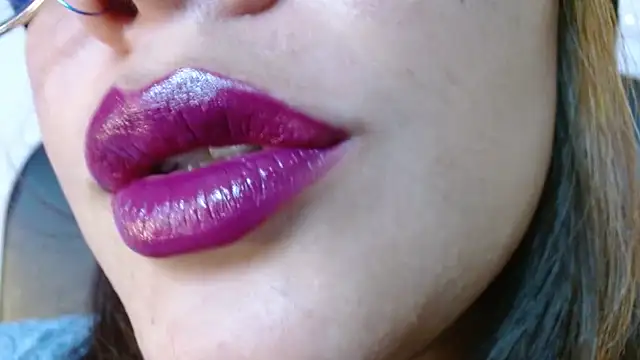 Snapshot of miss_evoleth2 chatting on November 29, 8:47 am miss evoleth2 online show from November 29, 8:47 am