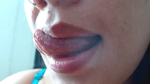 Snapshot of miss_evoleth2 chatting on November 26, 3:23 pm miss evoleth2 online show from November 26, 3:23 pm