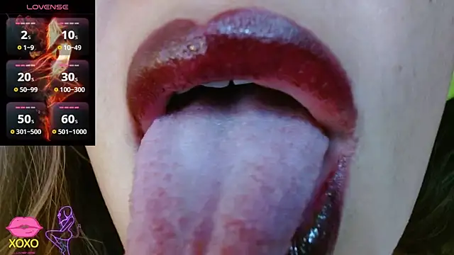 Snapshot of miss_evoleth2 chatting on October 3, 9:33 am miss evoleth2 online show from October 3, 9:33 am