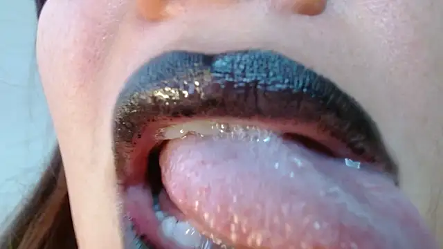 Snapshot of miss_evoleth2 chatting on December 22, 8:42 pm miss evoleth2 online show from December 22, 8:42 pm