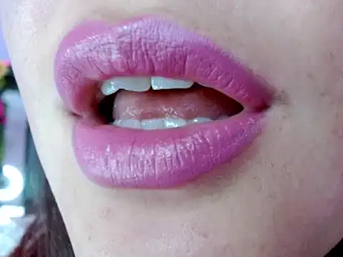 Snapshot of miss_evoleth2 chatting on February 21, 9:24 am miss evoleth2 online show from February 21, 9:24 am