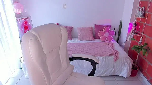karlahush online show from March 3, 5:41 pm