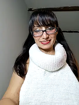 Snapshot of Lucy_Chery chatting on June 3, 2:23 am Lucy Chery online show from June 3, 2:23 am