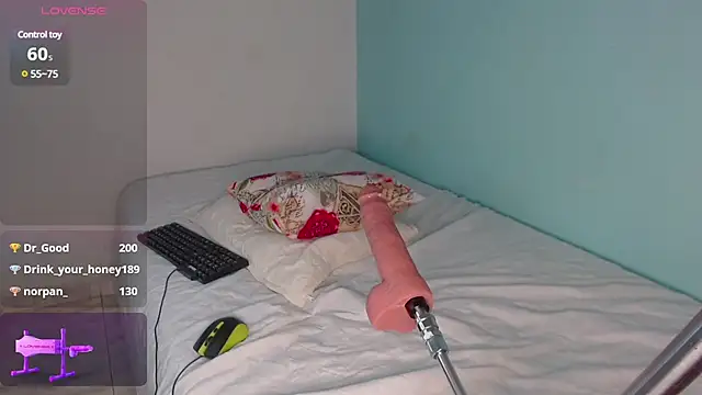 Snapshot of Katia_15 chatting on January 7, 10:52 pm Katia 15 online show from January 7, 10:52 pm