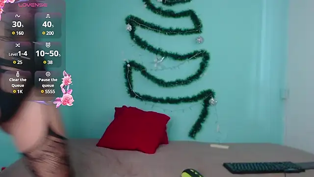 Snapshot of Katia_15 chatting on December 6, 7:17 pm Katia 15 online show from December 6, 7:17 pm