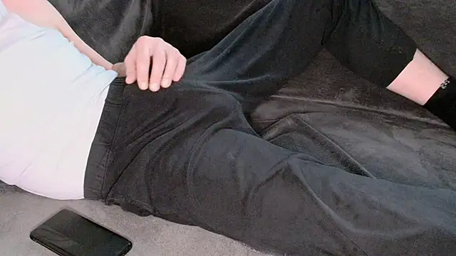 stivi0105 online show from November 17, 11:58 am