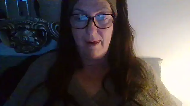 Snapshot of Tillieuk chatting on June 3, 8:13 pm Tillieuk online show from June 3, 8:13 pm
