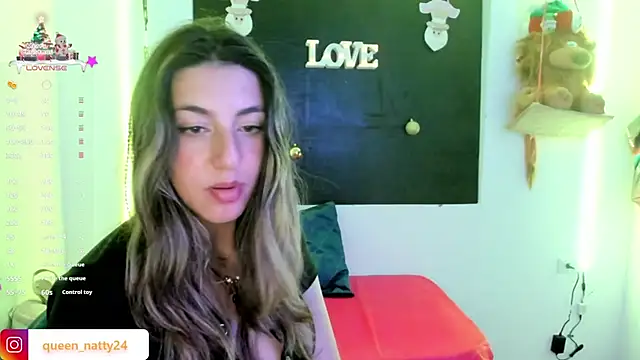 Snapshot of queen-natty chatting on January 5, 7:38 am queen-natty online show from January 5, 7:38 am