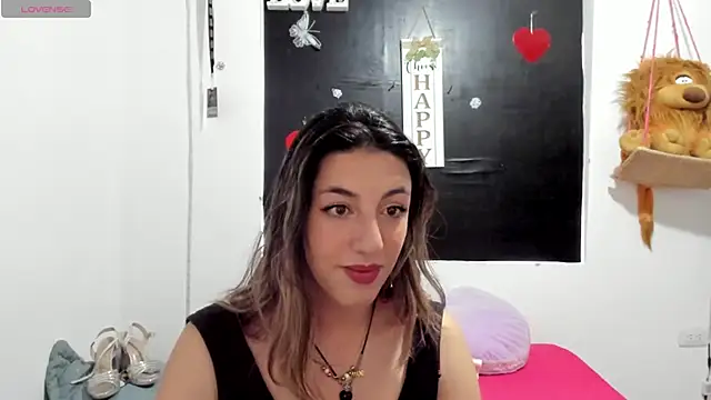 Snapshot of queen-natty chatting on January 12, 7:21 pm queen-natty online show from January 12, 7:21 pm