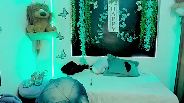 Snapshot of queen-natty chatting on October 27, 2:40 pm queen-natty online show from October 27, 2:40 pm