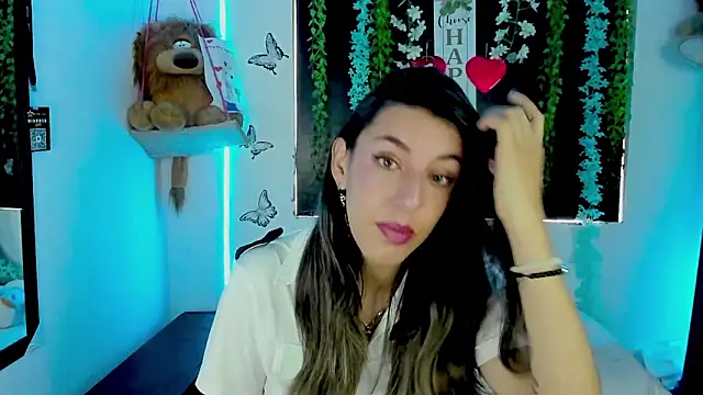 Snapshot of queen-natty chatting on February 3, 1:49 pm queen-natty online show from February 3, 1:49 pm