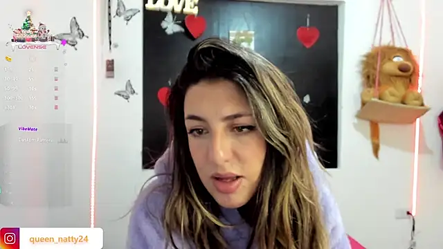 Snapshot of queen-natty chatting on January 8, 6:31 am queen-natty online show from January 8, 6:31 am