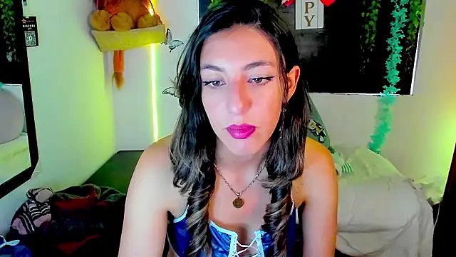 Snapshot of queen-natty chatting on February 25, 1:55 pm queen-natty online show from February 25, 1:55 pm