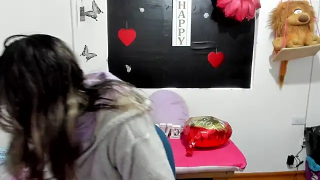 Snapshot of queen-natty chatting on February 24, 2:04 pm queen-natty online show from February 24, 2:04 pm