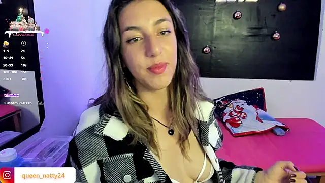 Snapshot of queen-natty chatting on December 14, 5:40 am queen-natty online show from December 14, 5:40 am