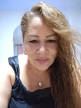 SluttyMilf79 online show from June 5, 6:18 am