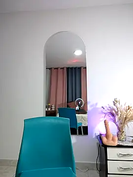 SluttyMilf79 online show from March 5, 5:37 am