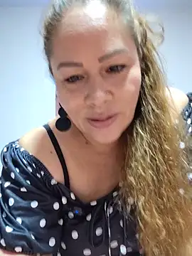 Snapshot of SluttyMilf79 chatting on June 21, 8:42 am SluttyMilf79 online show from June 21, 8:42 am