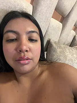 nicole fisherr online show from March 27, 8:26 am